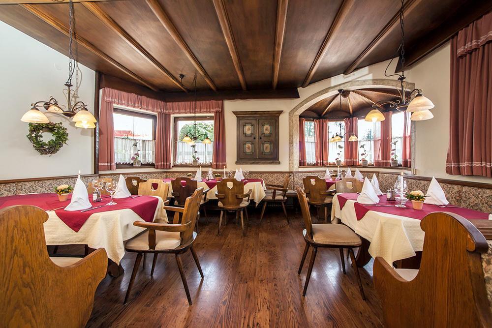 Kaiserhotel Neuwirt Oberndorf in Tirol Eksteriør bilde